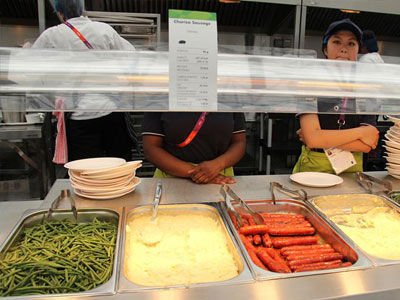 JDB电子游戏官网：中国体育产业集团董事长王卫东一行考察南京体育产业集团