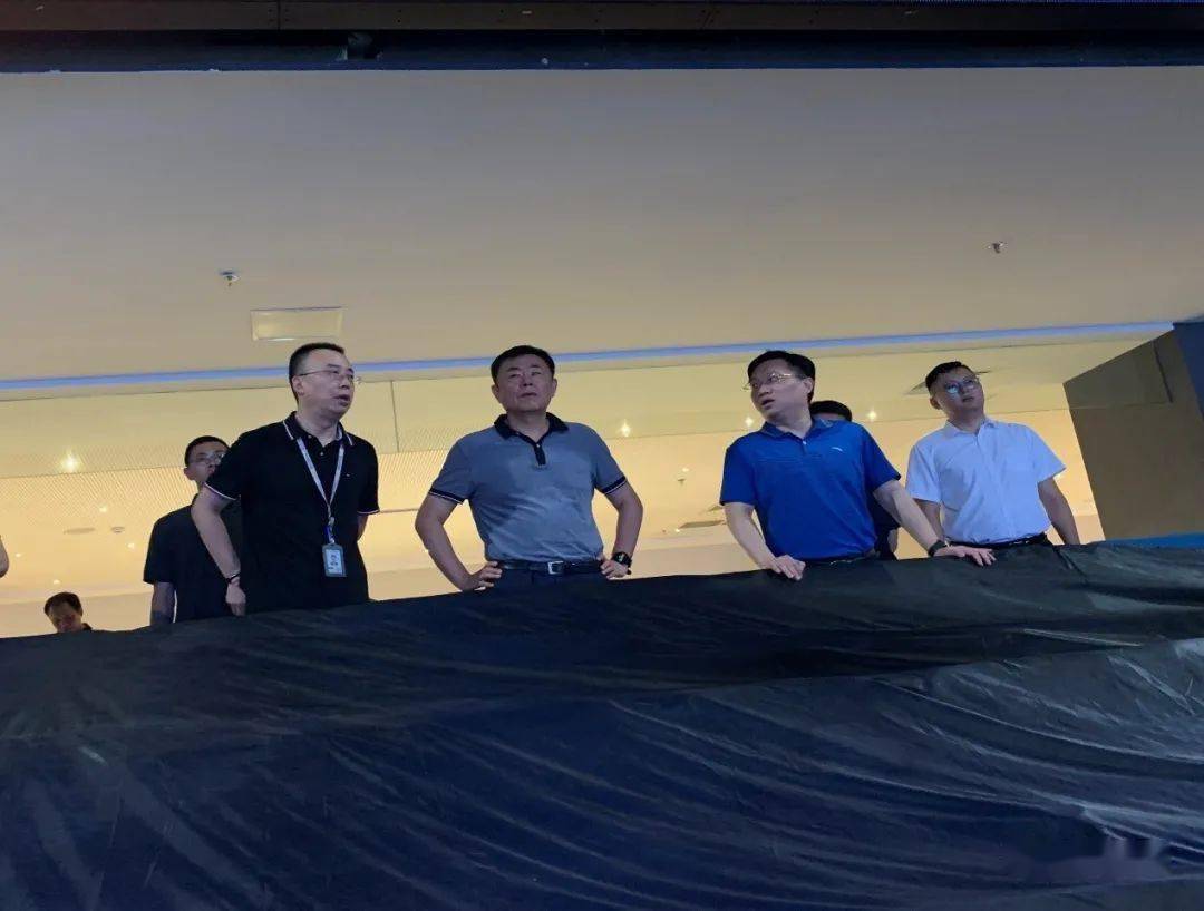 JDB电子游戏官网：中国体育产业集团董事长王卫东一行考察南京体育产业集团(图2)